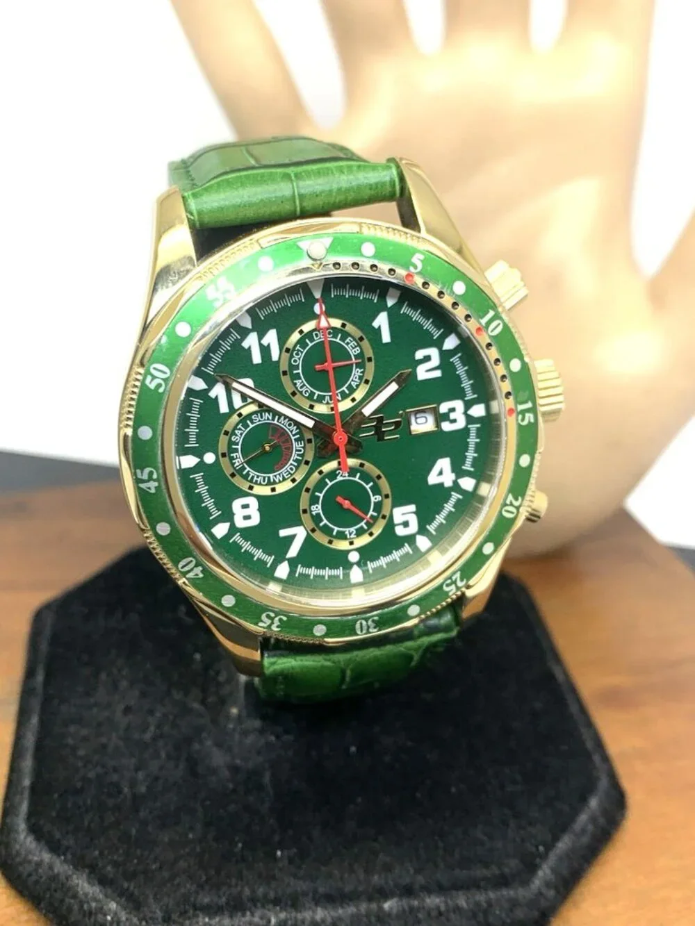 32 Degrees Men's Watch Swiss Quartz Gold Tone Case Green Dial Leather 43mm